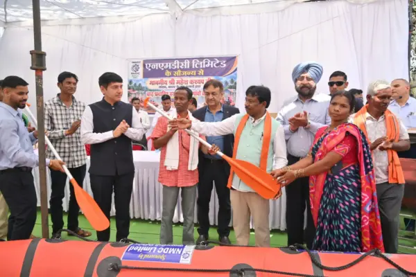 बस्तर बाढ़ के बीच NMDC ने 48 घंटे में चार स्पीड बोट दीं-कृष्ण कुमार ठाकुर, निदेशक कार्मिक, बोले सुरक्षा सर्वोच्च