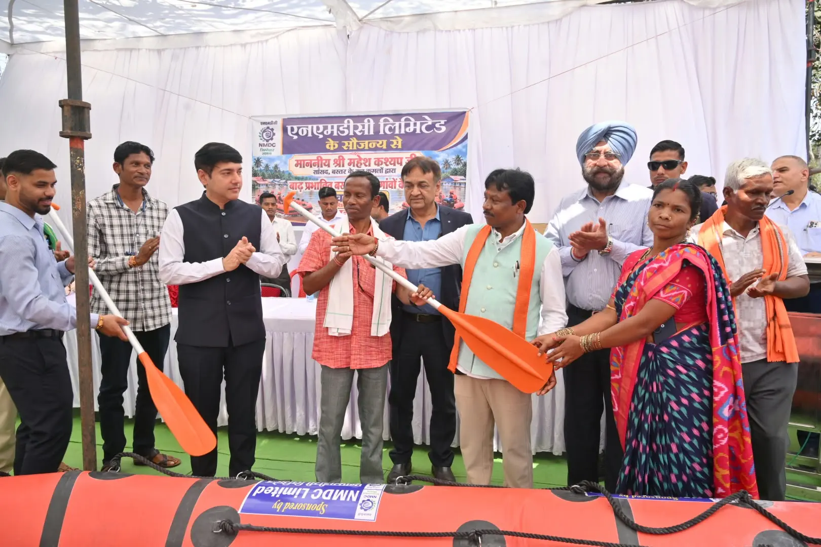 बस्तर बाढ़ के बीच NMDC ने 48 घंटे में चार स्पीड बोट दीं-कृष्ण कुमार ठाकुर, निदेशक कार्मिक, बोले सुरक्षा सर्वोच्च